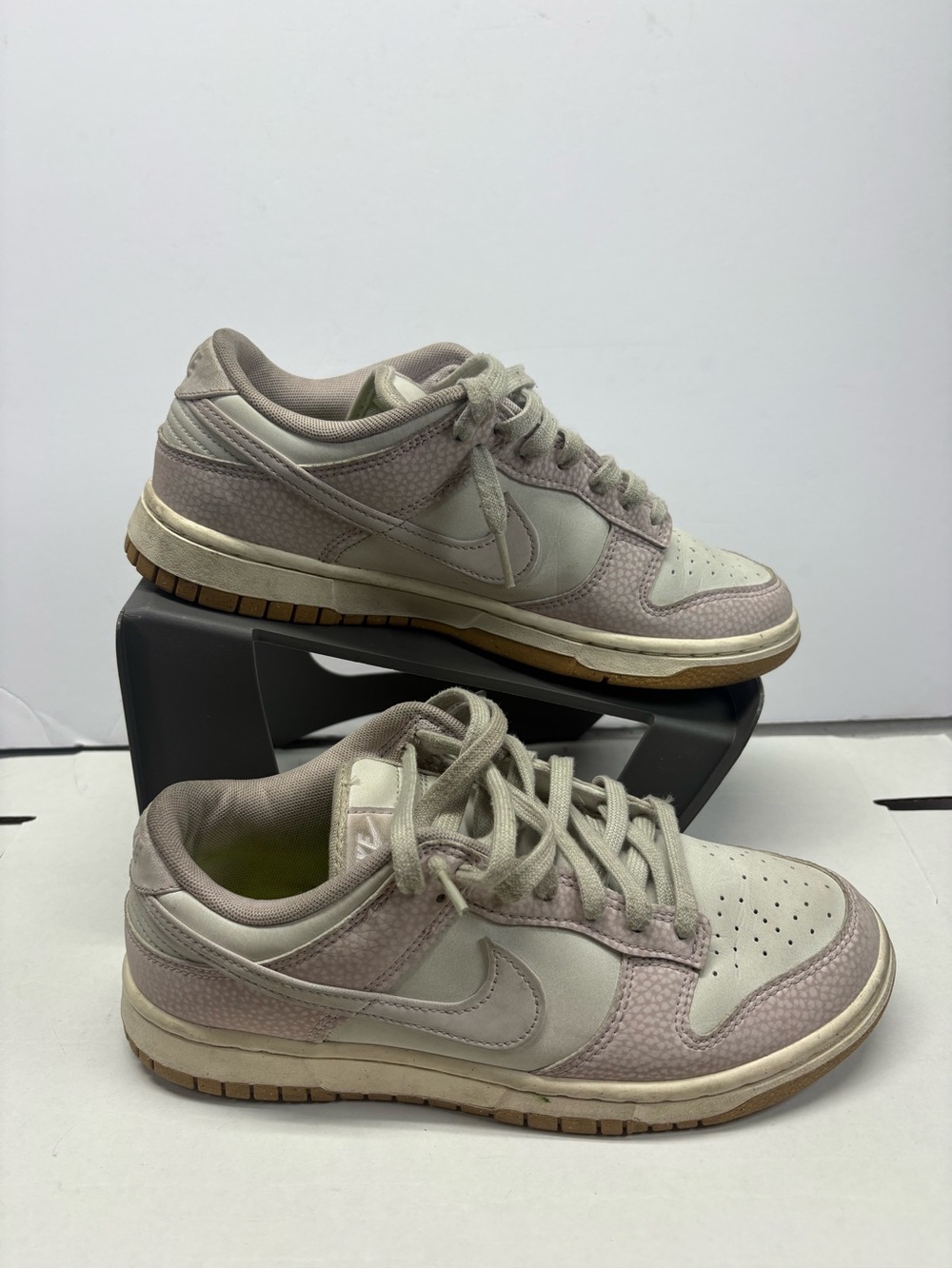 Nike Dunk Low PRM Next Nature Platinum Violet FN6345-001 Women’s Size 8  Used